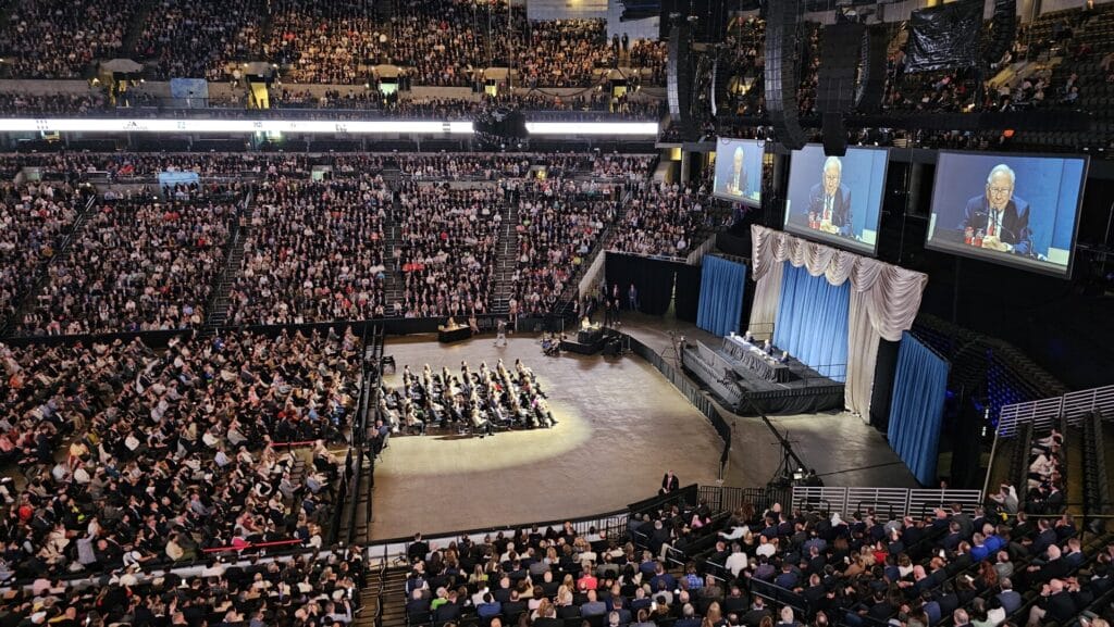 Berkshire Hathaway Annual Meeting 2025 - Warren Buffett YouTube